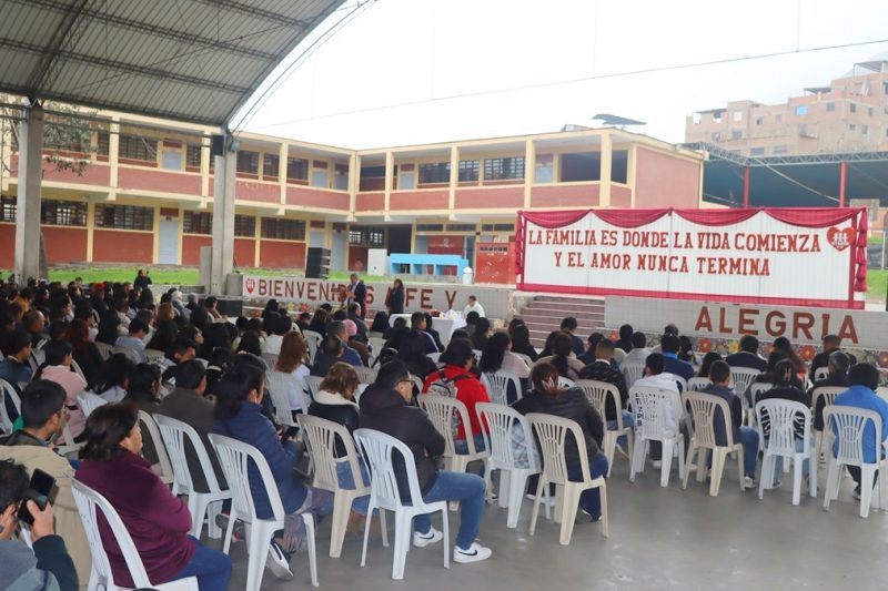 CELEBRANDO EL DÍA DE LA FAMILIA